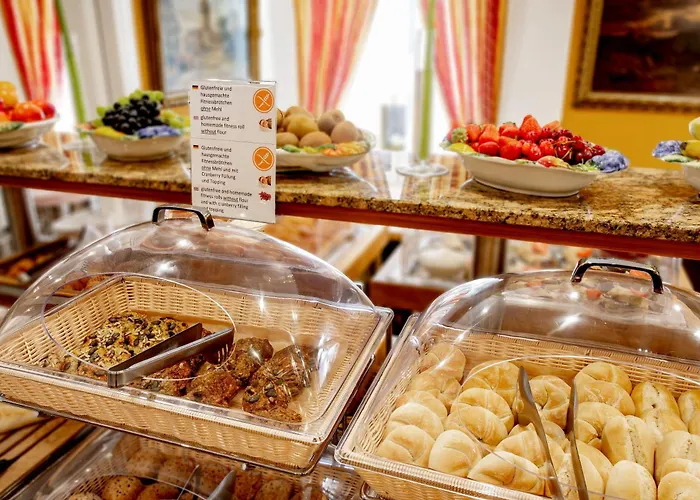 TIPTOP Hotel Burgschmiet Garni